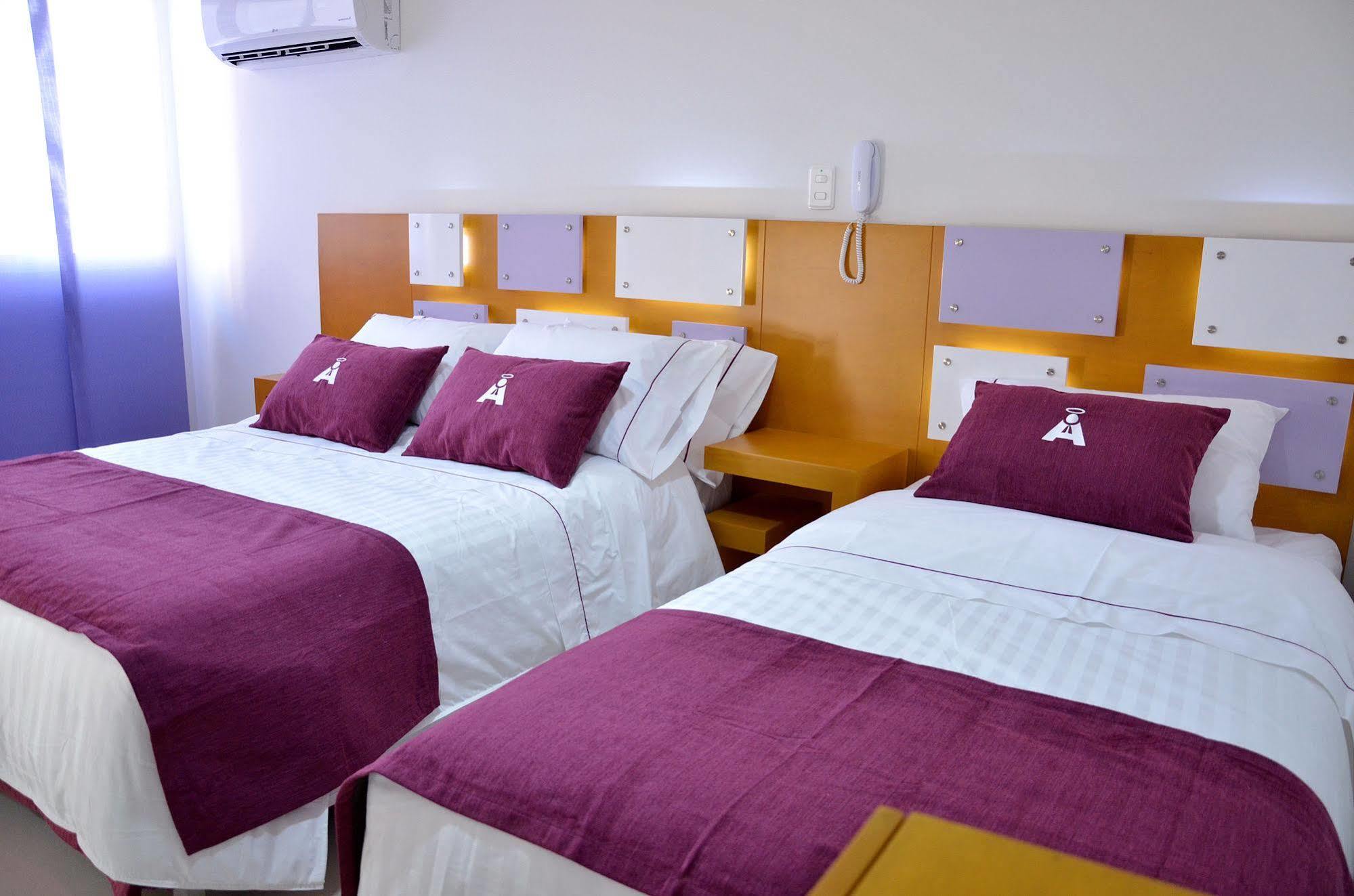 San Antonio Plaza Hotel 4*